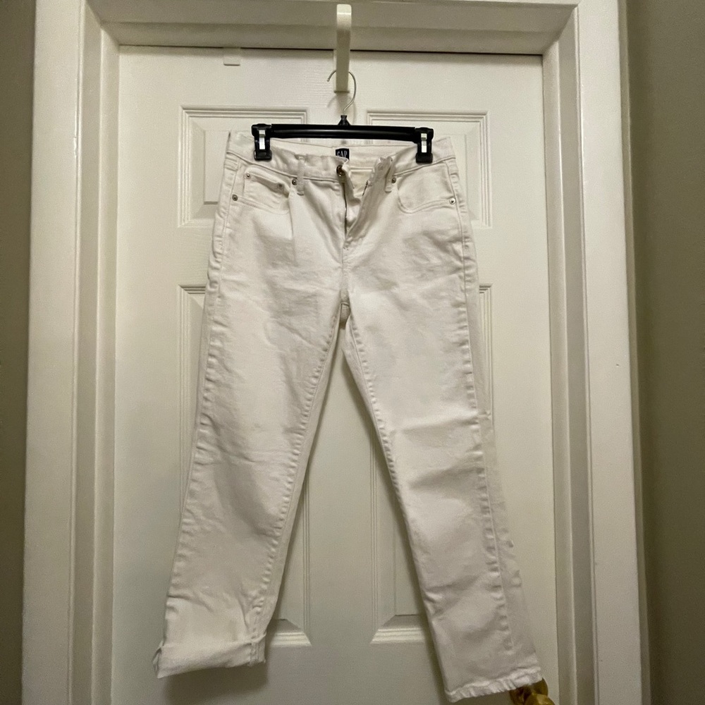 Gap White Cropped Girlfriend Jeans